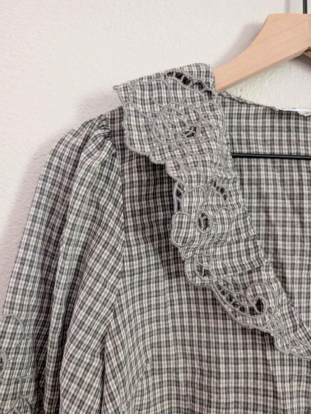 RAISONNEL Ruffled Embroidered Buttondown Top In Brown Pattern Size Small - Picture 7 of 12